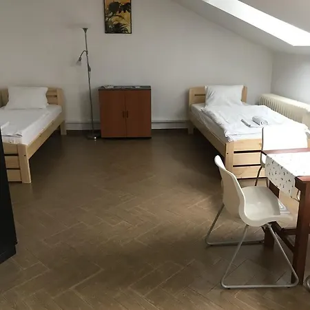 Liberty House 3* Prag