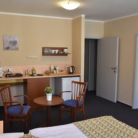 Austria Aparthotel 3*