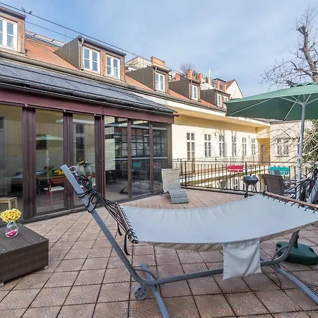 Spacious In The Heart Of Apartamento Praga