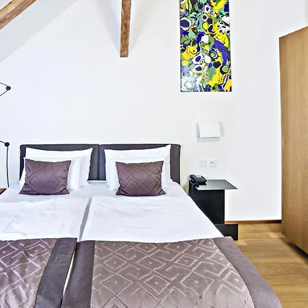 Hotel Golden Crown 4*