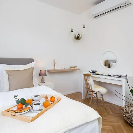 Aparthotel Empirent Petrin Park 4*