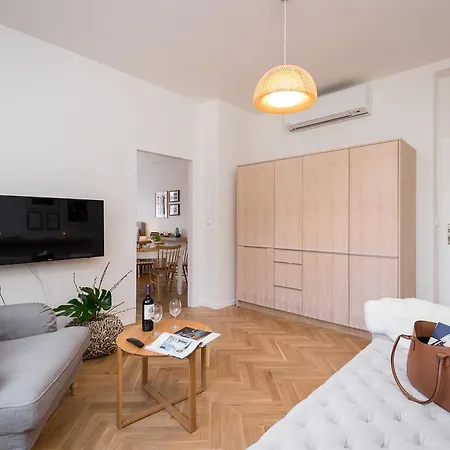 Aparthotel Empirent Petrin Park 4*