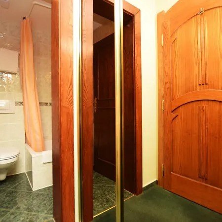 River Star Hotel 3*