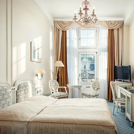 Hotel Ambassador Zlata Husa 5*