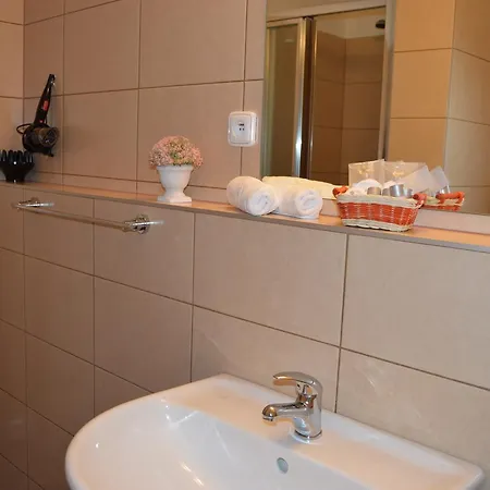 Arena Hotel 3*