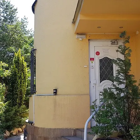 Guest house Villa Prubezna 3*