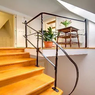 Red Lion Hotel 4*