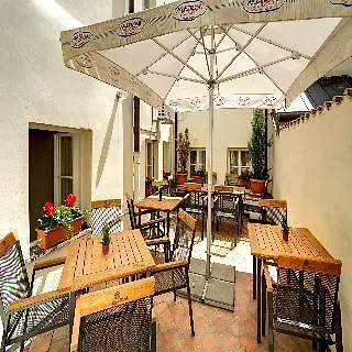 Hotel Red Lion 4*