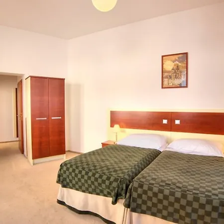 Hotel Ea Victoria 4*