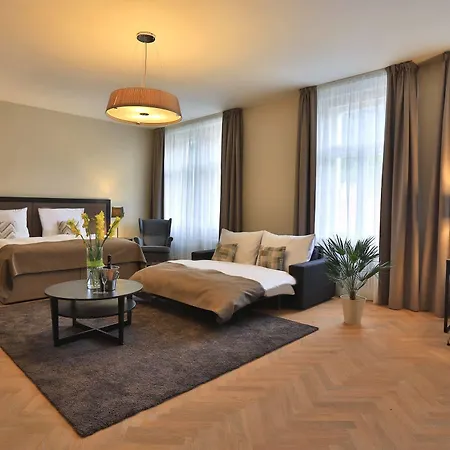 & Aparthotel 4*