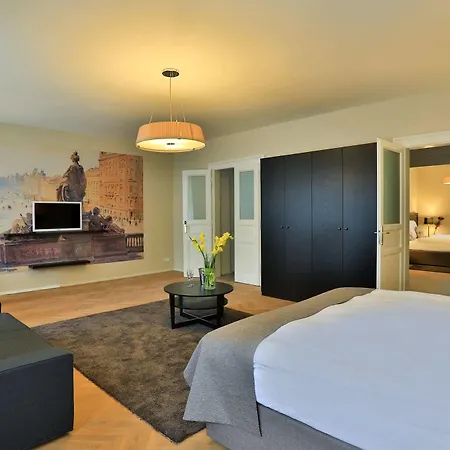 & Aparthotel 4*