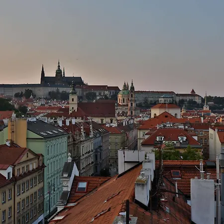 & 4* Praha