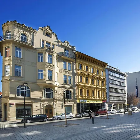 Golden Crown Hotel 4*