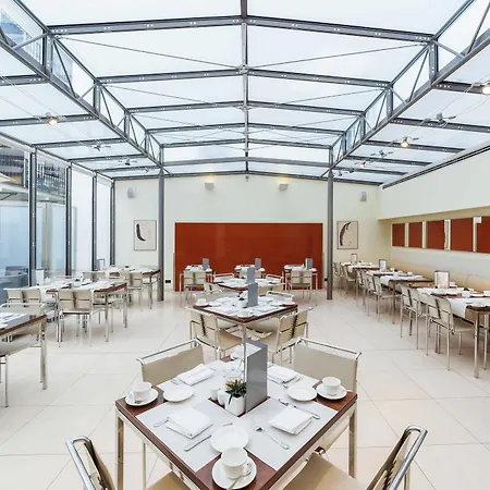 Maximilian 4* Prag