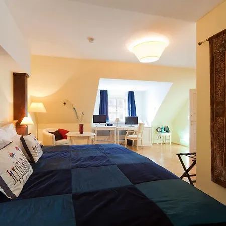 تاين يارد ريزيدنس 4*