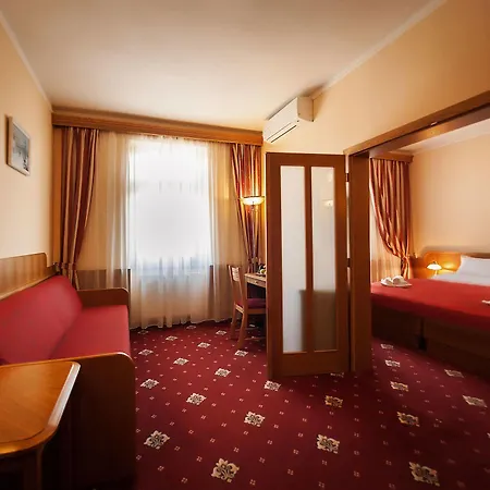 Askania 4*