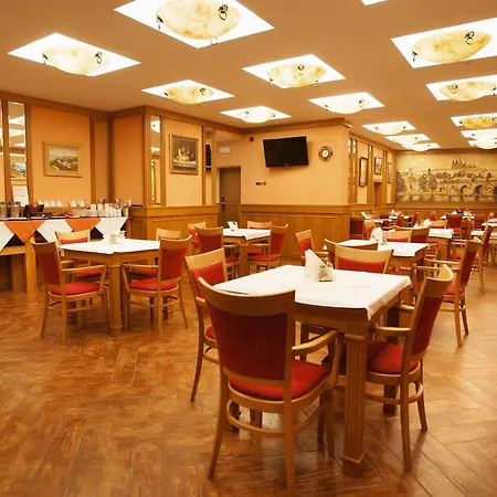 Askania Hotel 4*
