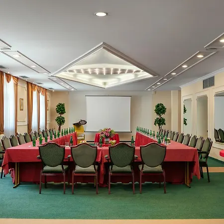 Hotel Ambassador Zlata Husa