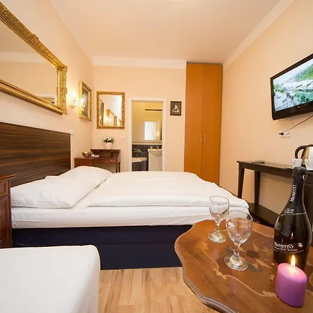 Hotel Donatello 3*