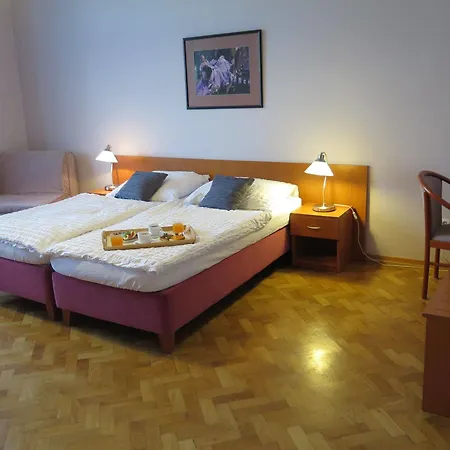 Green Oasis Wenceslas Square Apartamento
