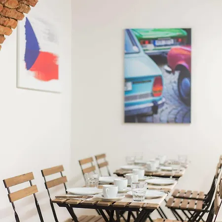 Le Petit Hotel