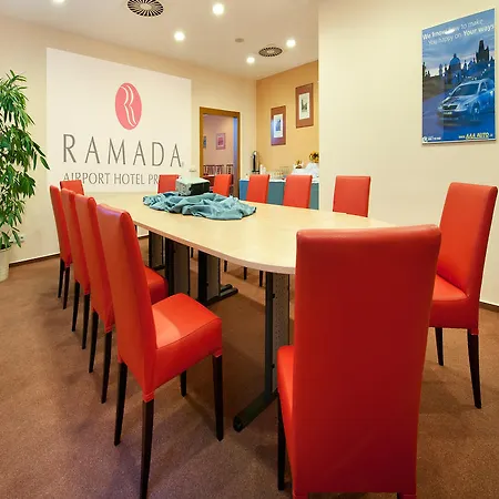 Ramada Airport Hotel 4*