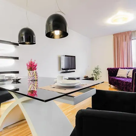 Apartment Waterfront Prague
