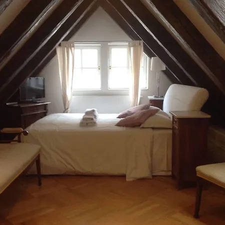 Small Luxury Palace Hotel 4*