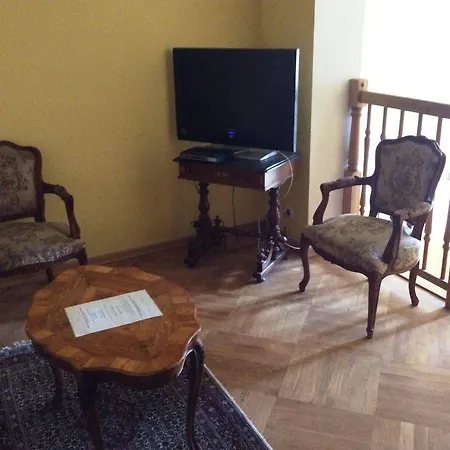 Small Luxury Palace Hotel 4*
