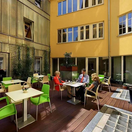 Clement Hotel
