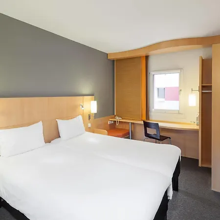 Ibis Old Town Hotel