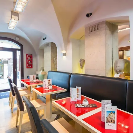 Hotel The Golden Wheel 4*