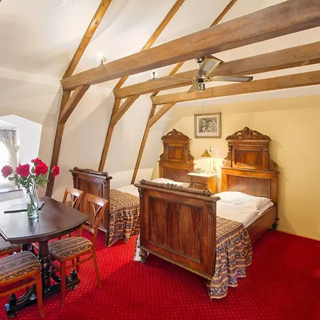 Hotell Waldstein 4*
