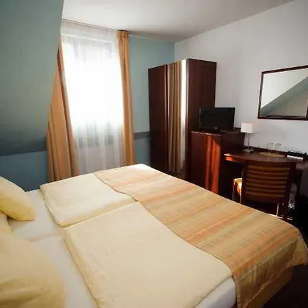 Hotel Petr 3*