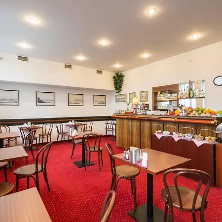 & Royal Standard Hotel 3*