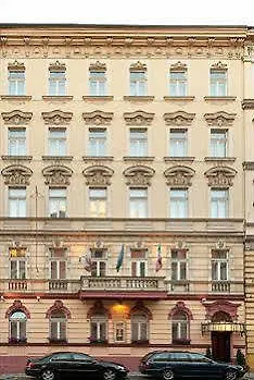 Tivoli Hotel