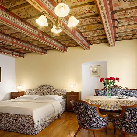 Red Lion Hotel 4*