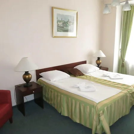 Mira Hotel