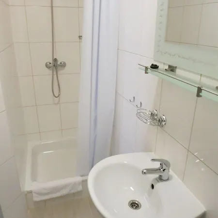 Hotel Mira