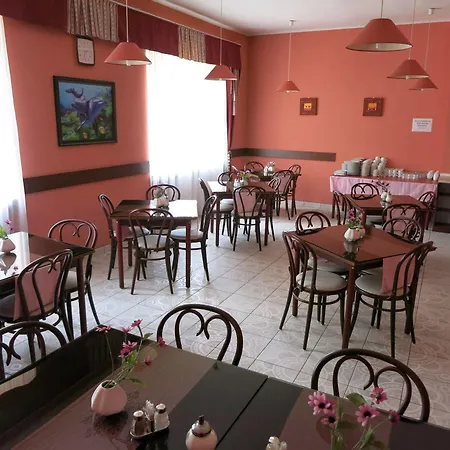 Mira Hotel