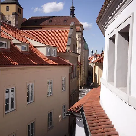 Leo Old Town Apartment