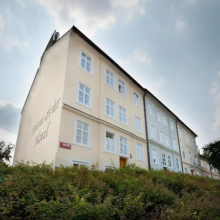 Hotel Ea Jeleni Dvur Castle 3*