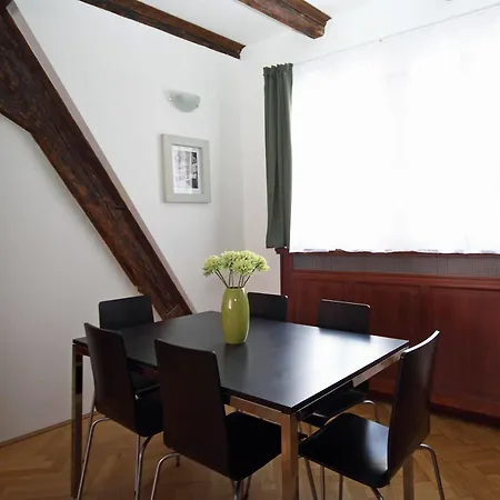 Apartment Leo Old Town *
