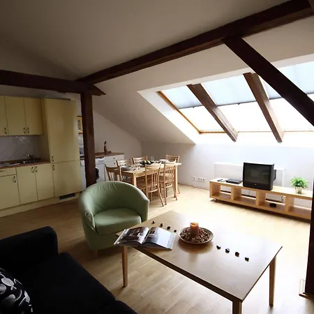 Apartment Leo Old Town *