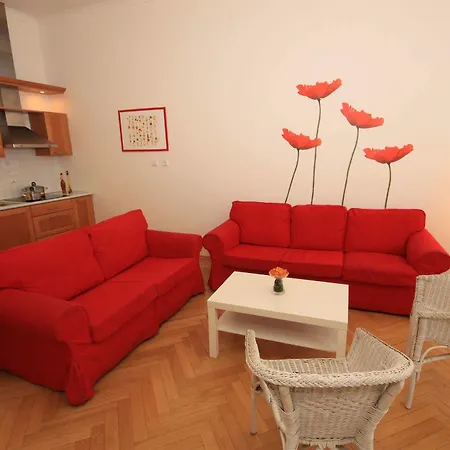Apartment Leo Old Town