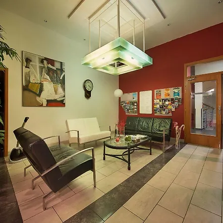Rezidence Emmy Hotel 4*