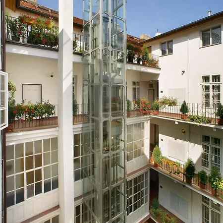 Salvator 3* Prague