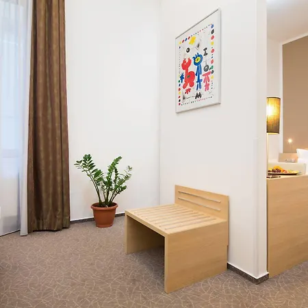 Hotel Pav 3*
