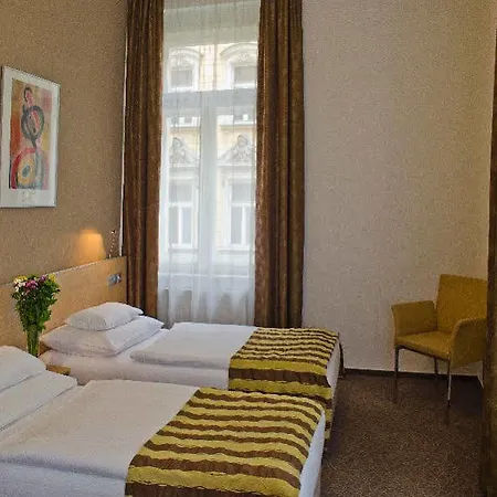 Pav Hotel