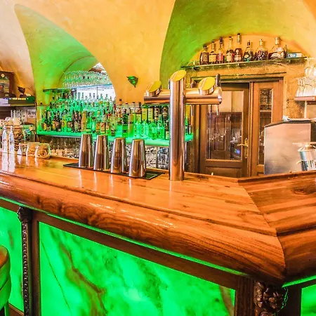 Hotel U Zlateho Stromu By Bhg Prague